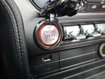 2022 Ford Mustang с пробегом 62 067 км