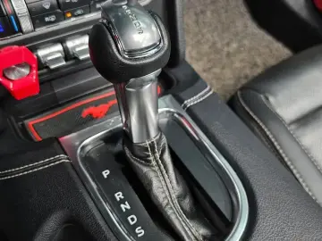 2020 Ford Mustang с пробегом 75 845 км
