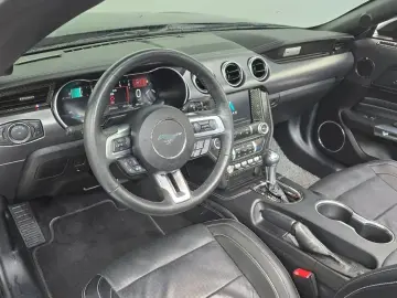 2021 Ford Mustang с пробегом 68 679 км