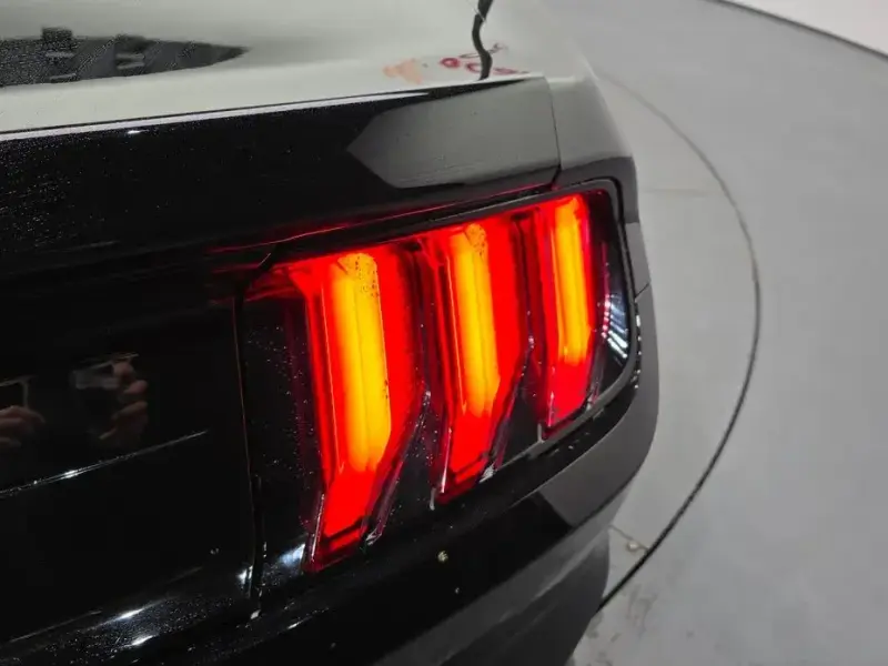2021 Ford Mustang с пробегом 68 679 км