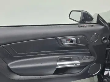 2021 Ford Mustang с пробегом 68 679 км