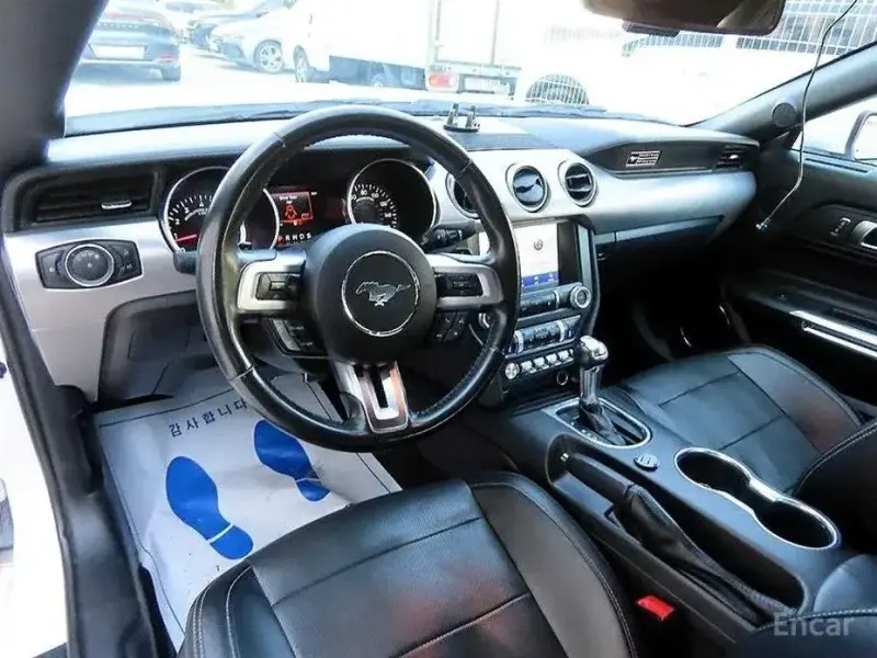 2020 Ford Mustang с пробегом 61 660 км