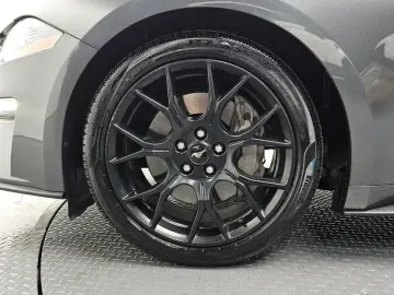 2020 Ford Mustang с пробегом 68 605 км