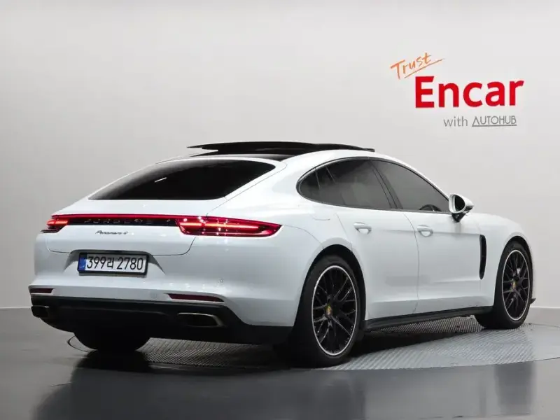 2018 Porsche Panamera с пробегом 27 239 км