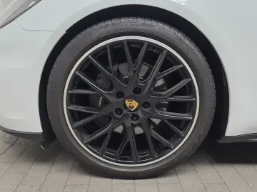2018 Porsche Panamera с пробегом 27 239 км