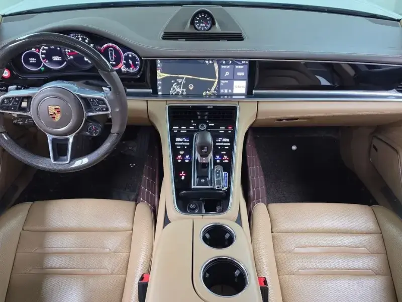 2018 Porsche Panamera с пробегом 27 239 км