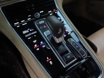 2018 Porsche Panamera с пробегом 27 239 км