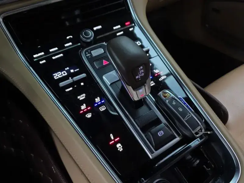 2018 Porsche Panamera с пробегом 27 239 км