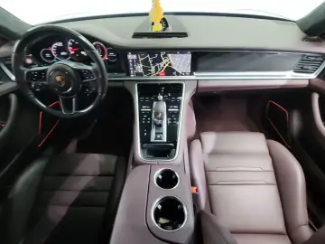 2020 Porsche Panamera с пробегом 13 275 км