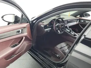 2020 Porsche Panamera с пробегом 13 275 км