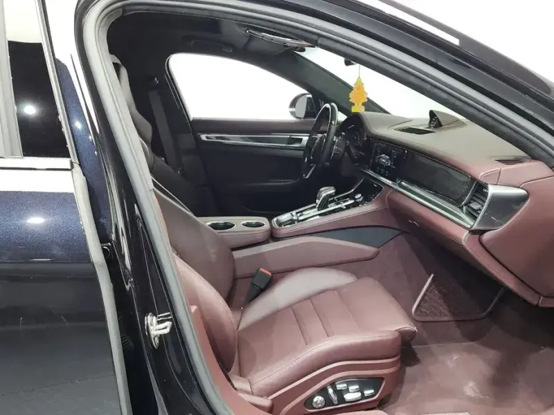 2020 Porsche Panamera с пробегом 13 275 км