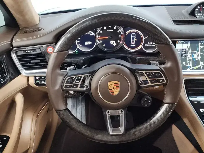 2020 Porsche Panamera с пробегом 37 722 км