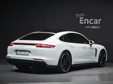 2020 Porsche Panamera с пробегом 14 651 км