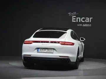 2020 Porsche Panamera с пробегом 14 651 км