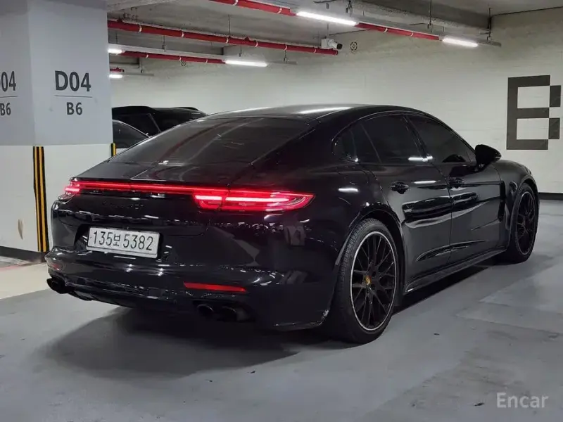 2020 Porsche Panamera с пробегом 37 357 км