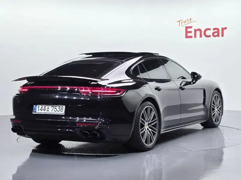 2020 Porsche Panamera с пробегом 39 388 км