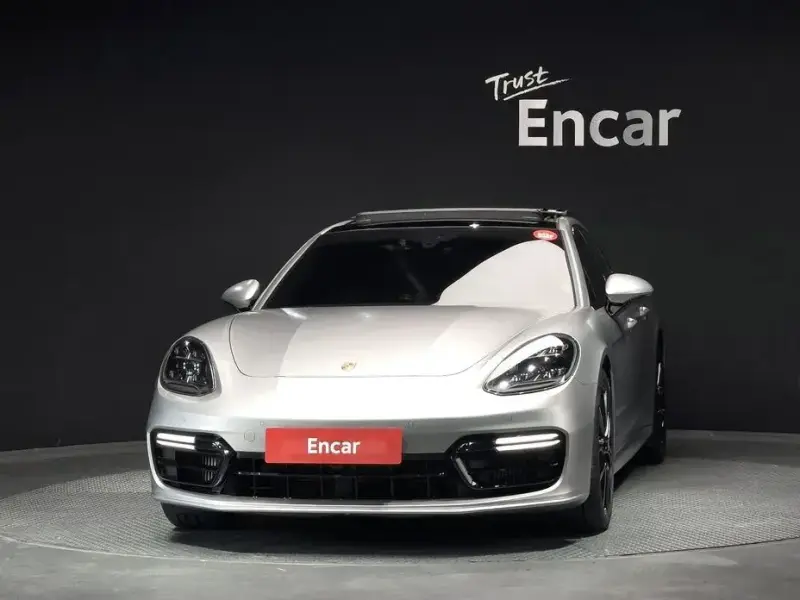 2019 Porsche Panamera с пробегом 35 929 км