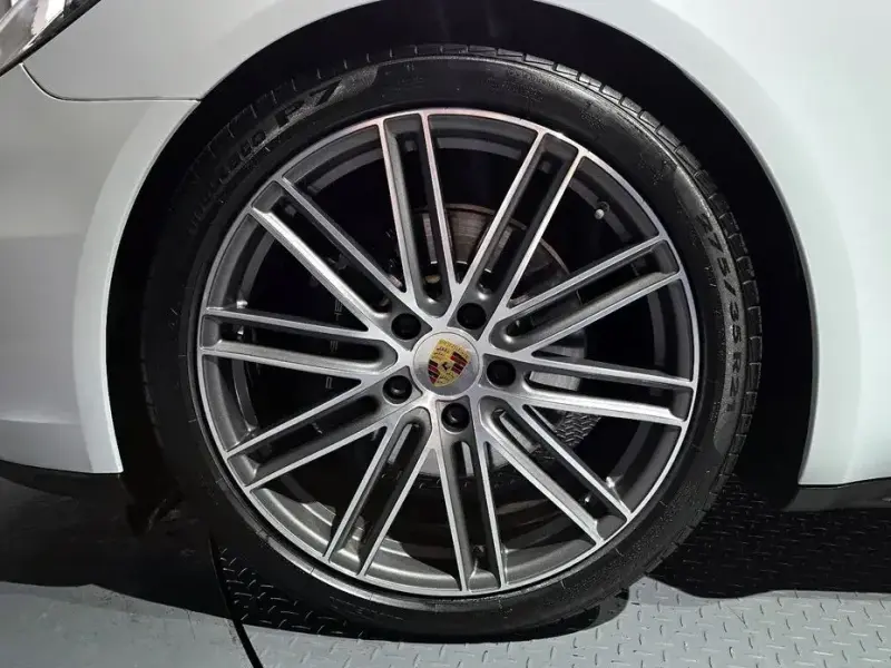 2020 Porsche Panamera с пробегом 49 779 км