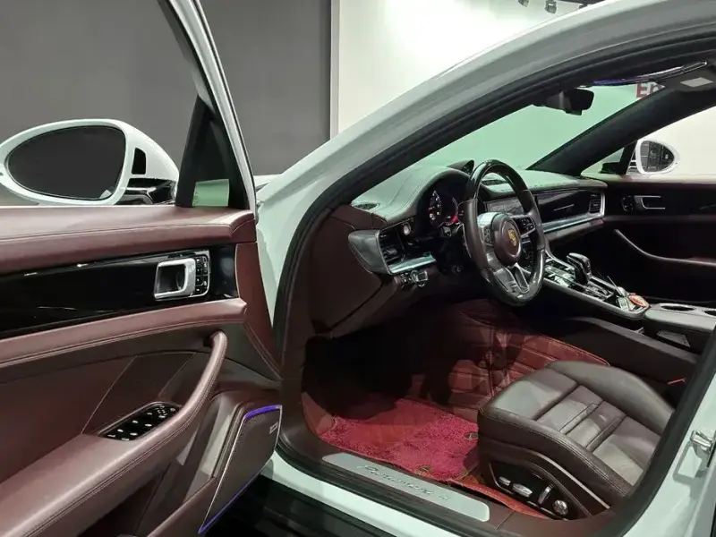 2020 Porsche Panamera с пробегом 49 779 км