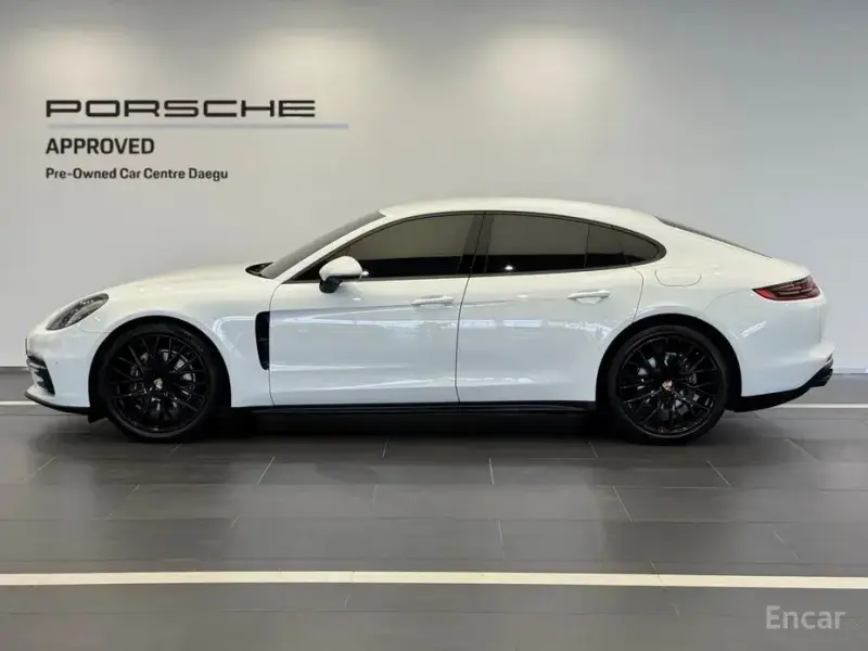 2020 Porsche Panamera с пробегом 49 500 км