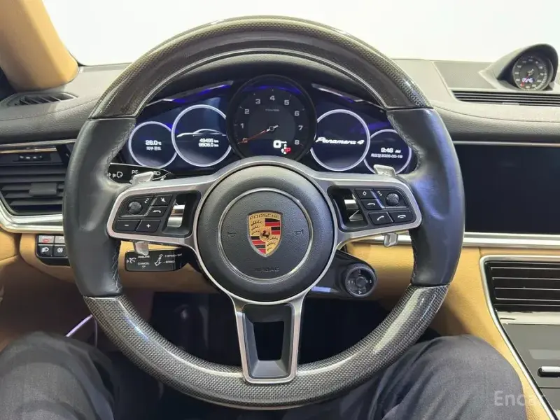 2020 Porsche Panamera с пробегом 49 500 км
