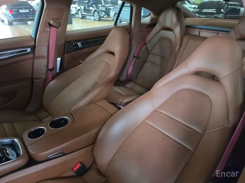2019 Porsche Panamera с пробегом 55 000 км