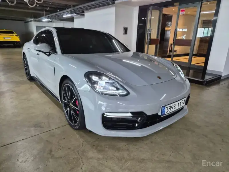 2020 Porsche Panamera с пробегом 39 781 км