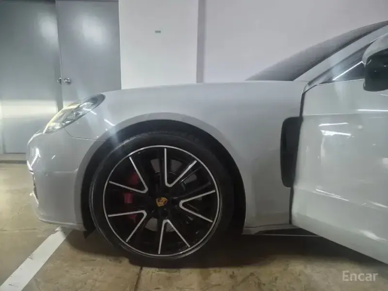 2020 Porsche Panamera с пробегом 39 781 км