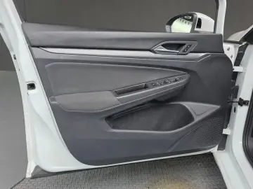 2022 Volkswagen Golf с пробегом 54 768 км