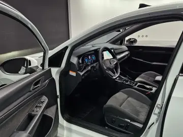 2022 Volkswagen Golf с пробегом 22 508 км