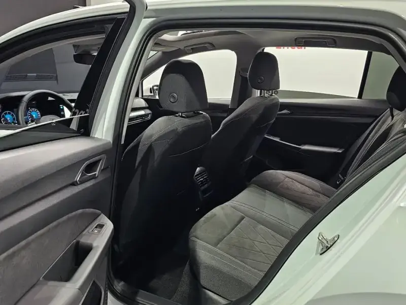 2022 Volkswagen Golf с пробегом 22 508 км