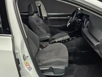2022 Volkswagen Golf с пробегом 22 508 км
