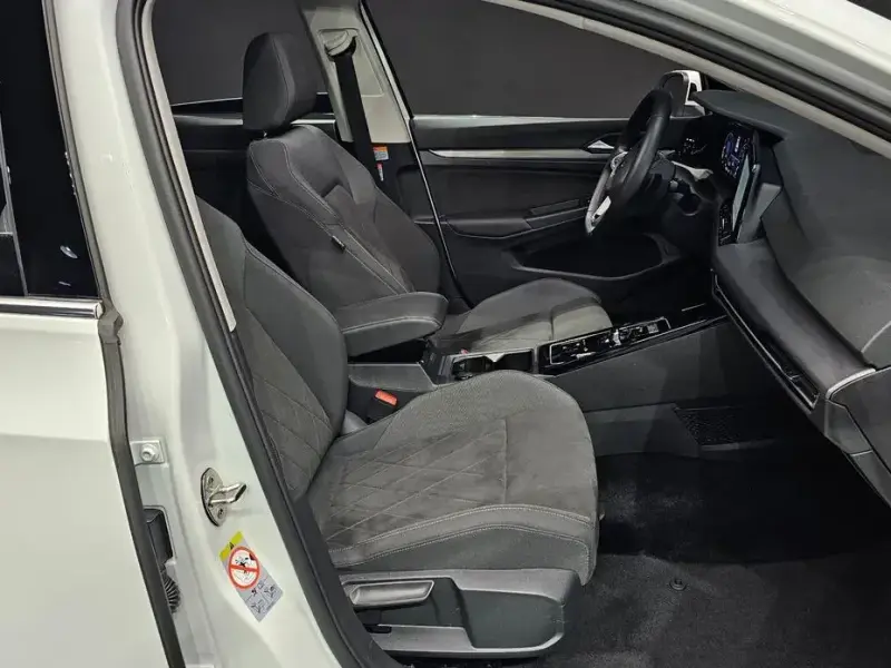 2022 Volkswagen Golf с пробегом 22 508 км