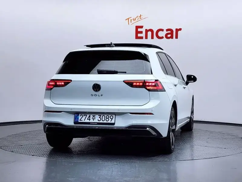 2025 Volkswagen Golf с пробегом 24 677 км