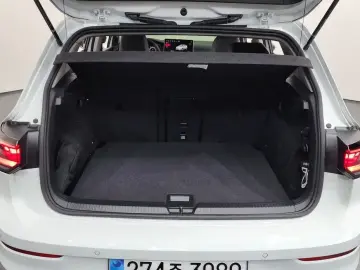 2025 Volkswagen Golf с пробегом 24 677 км