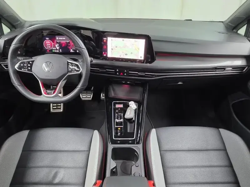 2024 Volkswagen Golf с пробегом 24 781 км