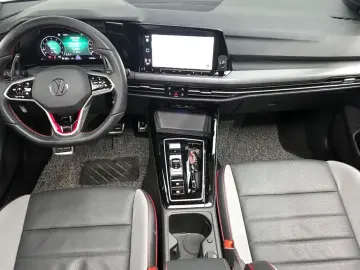 2023 Volkswagen Golf с пробегом 11 613 км