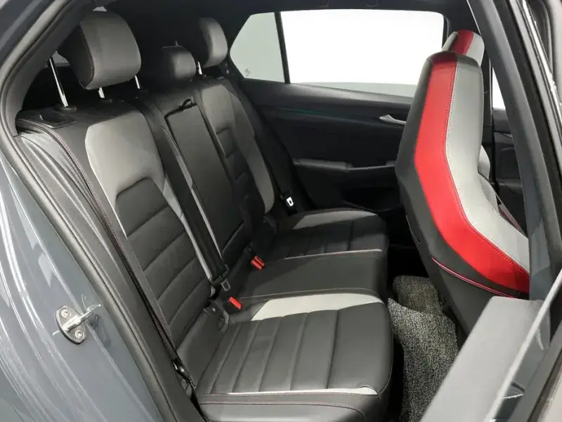 2023 Volkswagen Golf с пробегом 11 613 км