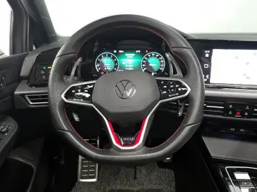 2023 Volkswagen Golf с пробегом 11 613 км