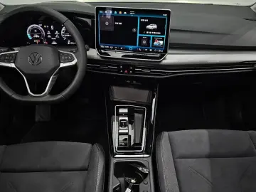 2026 Volkswagen Golf с пробегом 1 740 км