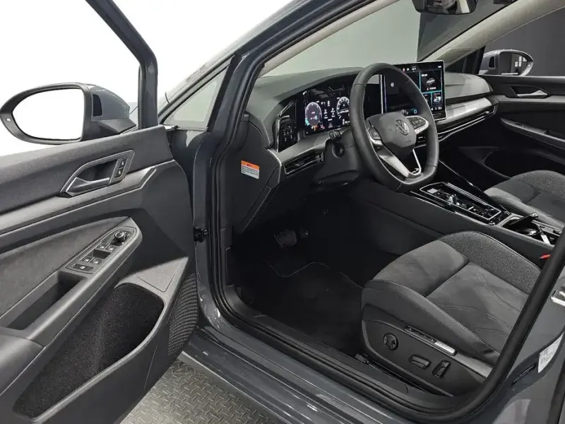 2026 Volkswagen Golf с пробегом 1 740 км