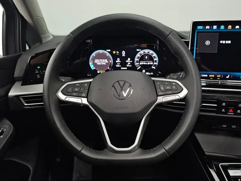 2026 Volkswagen Golf с пробегом 1 740 км