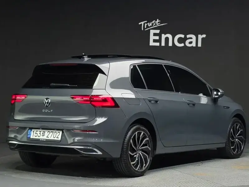 2022 Volkswagen Golf с пробегом 27 959 км