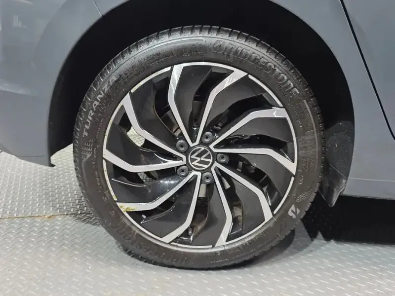 2022 Volkswagen Golf с пробегом 27 959 км