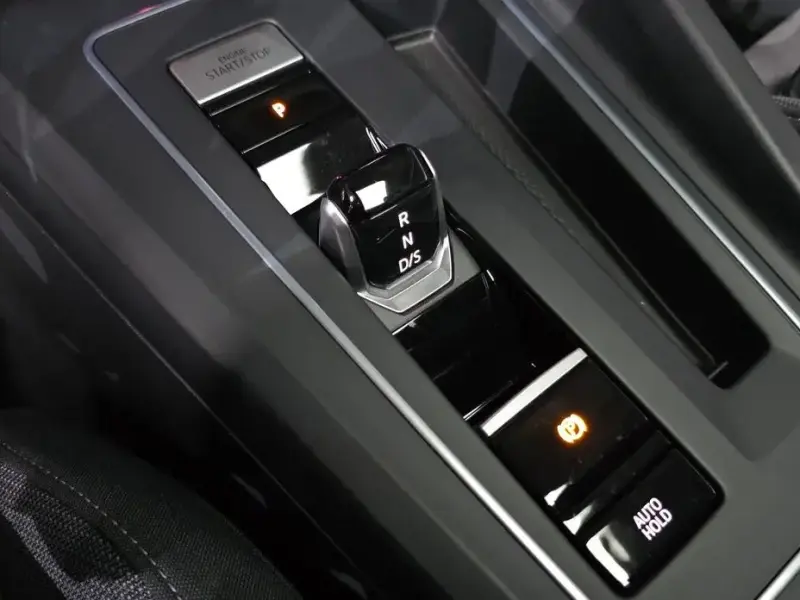 2022 Volkswagen Golf с пробегом 27 959 км