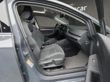 2022 Volkswagen Golf с пробегом 27 959 км
