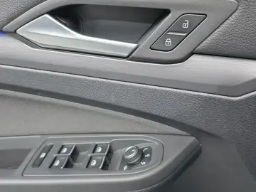 2022 Volkswagen Golf с пробегом 27 959 км
