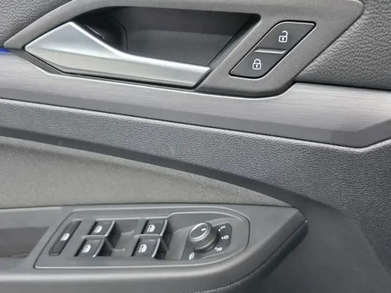 2022 Volkswagen Golf с пробегом 27 959 км