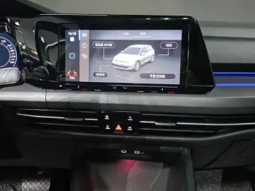 2022 Volkswagen Golf с пробегом 27 959 км