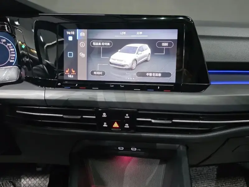 2022 Volkswagen Golf с пробегом 27 959 км